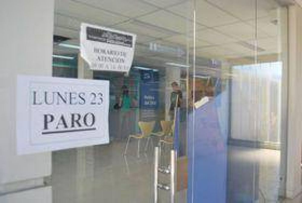 Paro de trabajadores de Naci�n en la Provincia