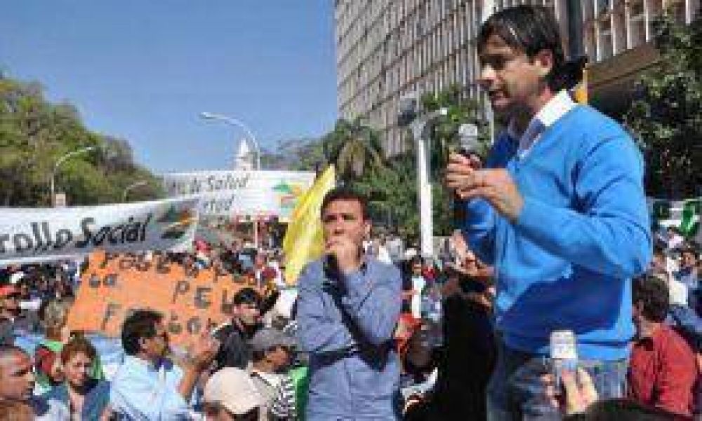 Se suspendi� encuentro por pases a planta  