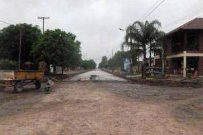 El clima impuso una pausa para el asfalto pero trajo alivio para el agro