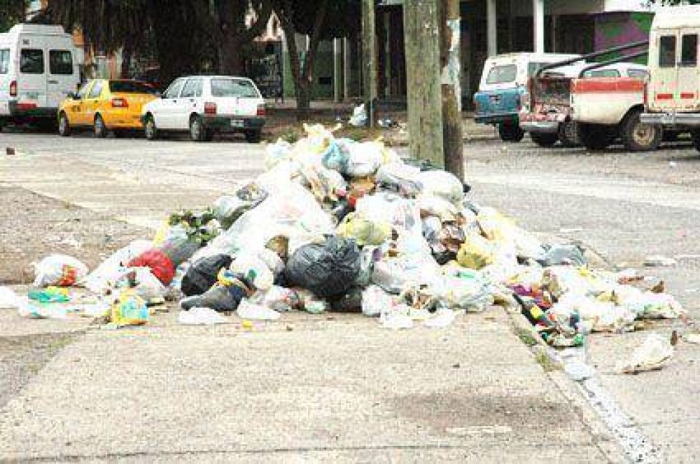 Los empleados municipales  Anunciaron medidas de fuerza 