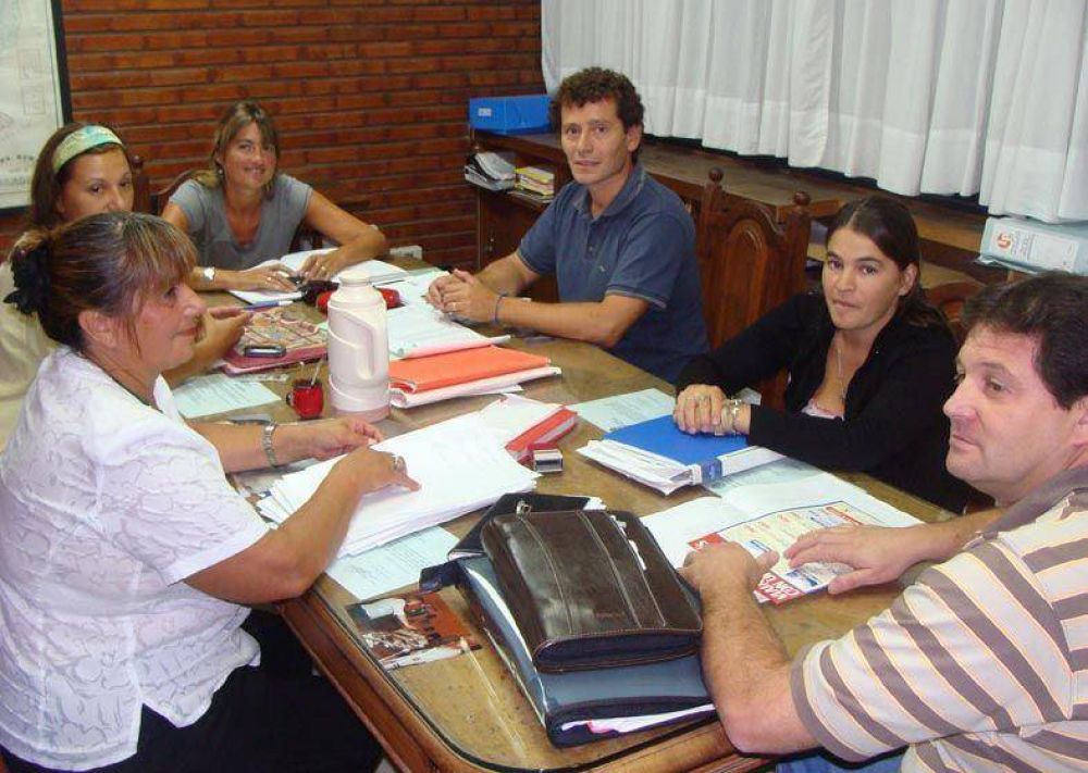 El Consejo Escolar modifica la forma de designar auxiliares