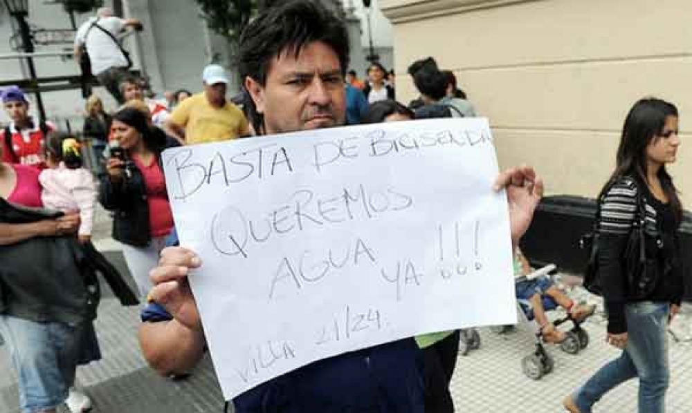 Vecinos de villas porte�as protestaron en reclamo de obras de urbanizaci�n