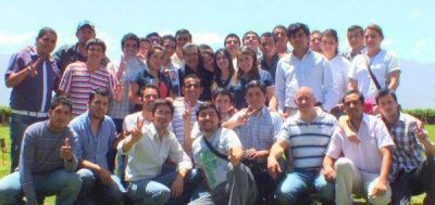 J�venes peronistas impulsan a Hern�n Ocampo para presidir la rama juvenil 