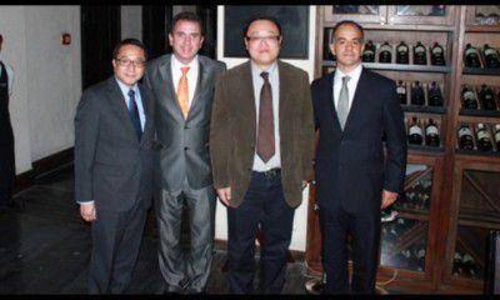 Francisco P�rez est� en Asia y promocion� la oferta vitivin�cola en China 