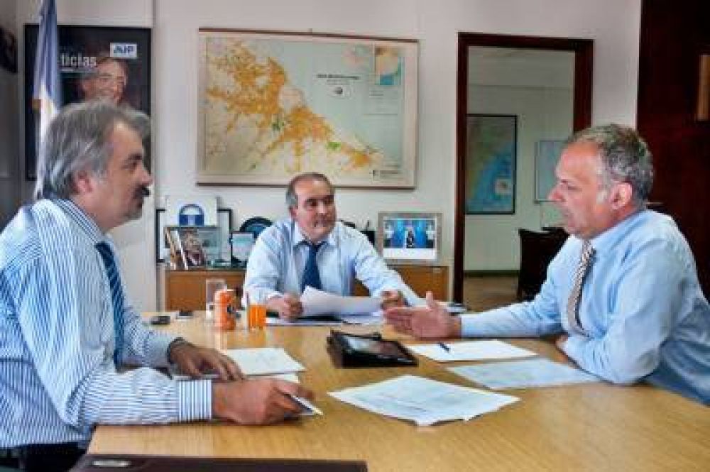 Buzzi anunci� que Naci�n financiar� m�s de 1.000 viviendas y 900 mejoramientos habitacionales