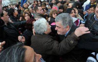 Contra La Re-Reelecci�n, Das Neves Ser� Candidato Por Afuera Del PJ En El 2013