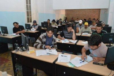 Comenzaron a funcionar los talleres de Capacitaci�n dictados por la Fundaci�n UOCRA en Villa Mercedes