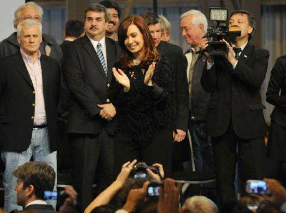 Cristina inaugur� f�bricas en "un d�a a pura industria" en Santa Fe