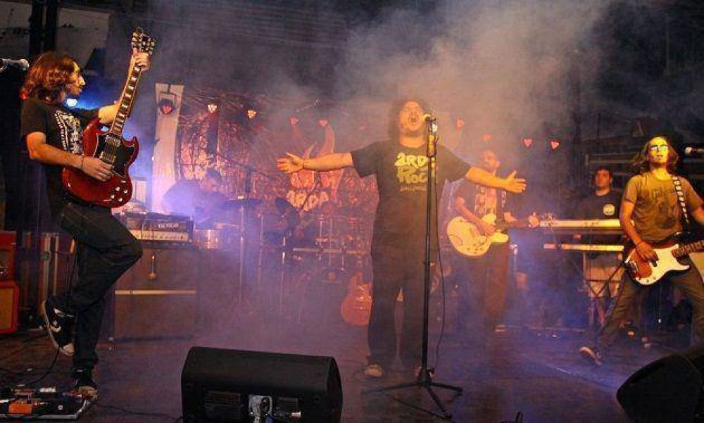 Avellaneda: se realiz� el cierre del concurso de bandas �Arde Rock�