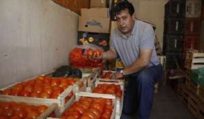Por lluvias en zonas productoras, subi� al doble el tomate
