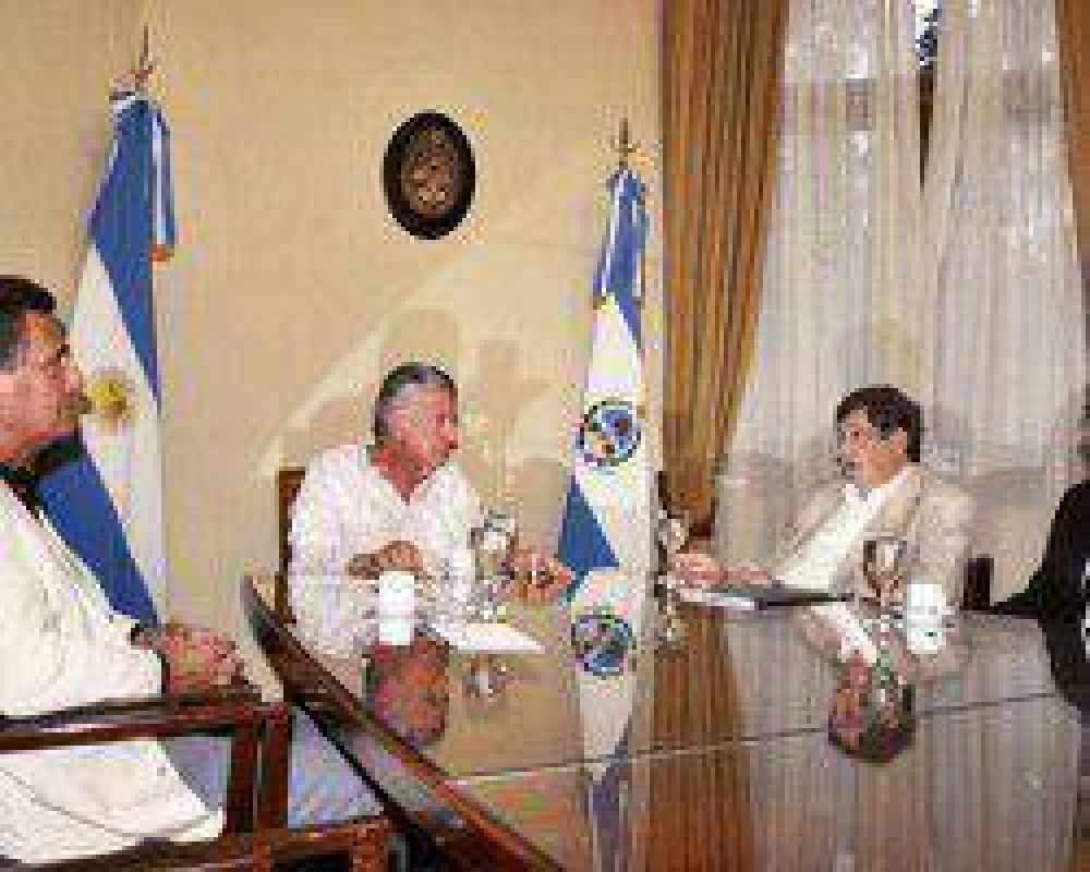 Autoridades del Colegio M�dico visitaron a Gioja