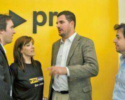 PRO: con la llegada de Eugenio Burzaco reorganizan el partido