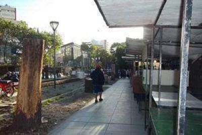 Artesanos de la Diagonal denuncian que sufren agresiones de menores
