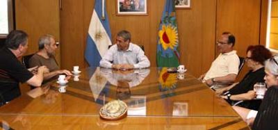 El Intendente Ferraresi recibi� al m�sico Claudio Gabis
