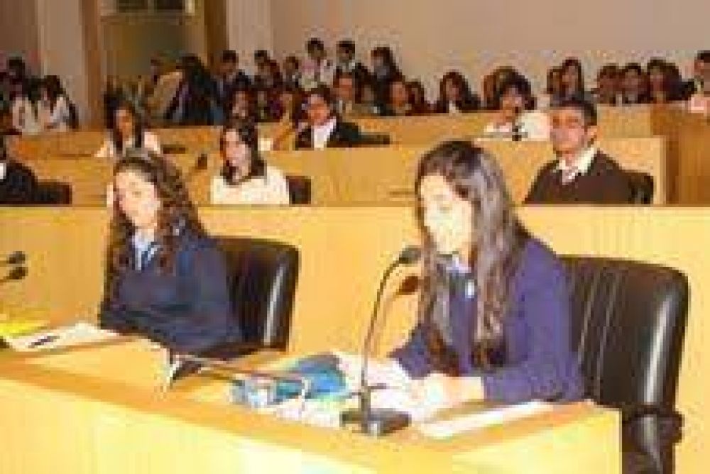 Estudiantes ser�n Concejales por un d�a 