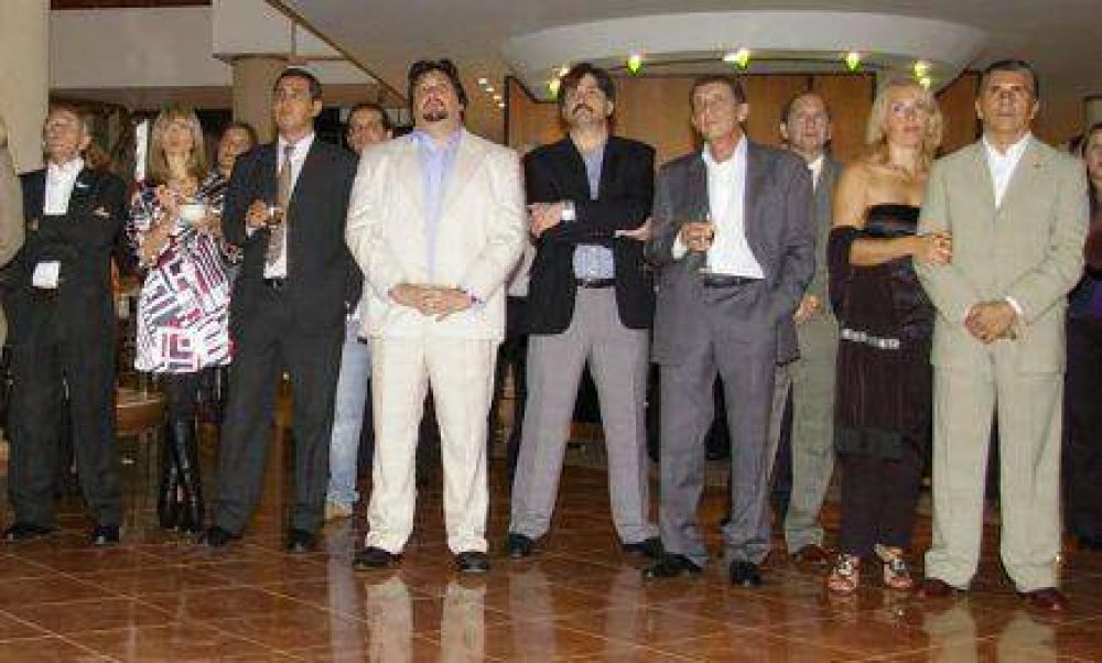 El faro de Closs que altera a Iguaz�
