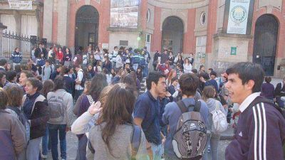 Entre R�os busca alcanzar los 190 d�as de clase en 2013