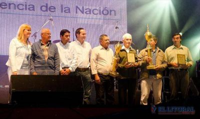 Con La Mancha de Rolando y Karina, Bella Vista cerr� su Fiesta Nacional de la Naranja