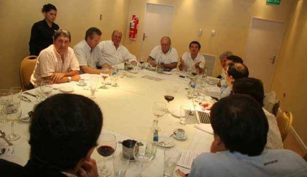 Crece la preocupaci�n industrial por la crisis y el conflicto Gobierno-campo