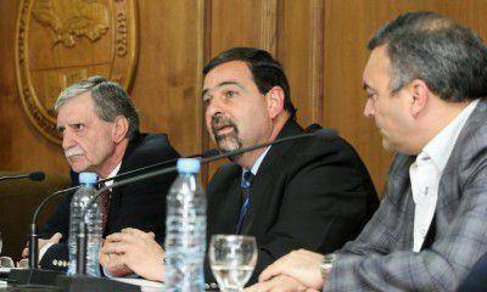 Carlos Ciurca: "La Constituci�n actual es la de los no derechos" 