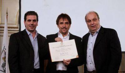 Homenajean a Alejandro Lerner en la Legislatura