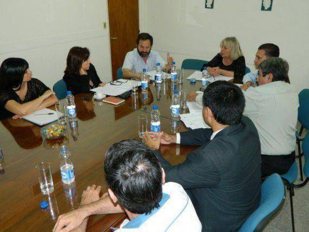 La Ministra de Salud particip� de una reuni�n con diputados en el Edificio Legislativo