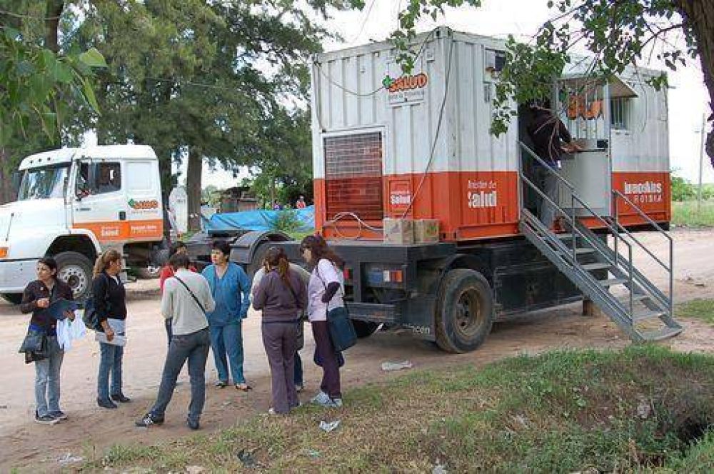 Trabajo post inundaciones: lleg� un m�vil sanitario proveniente del Ministerio de Salud de la Provincia