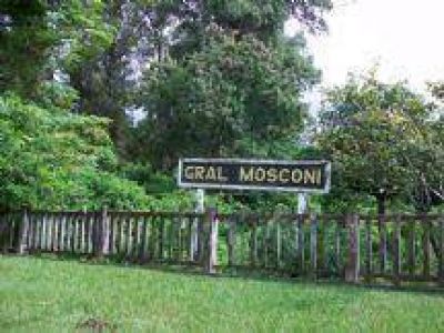 Mosconi: Empleados tomaron el canch�n municipal