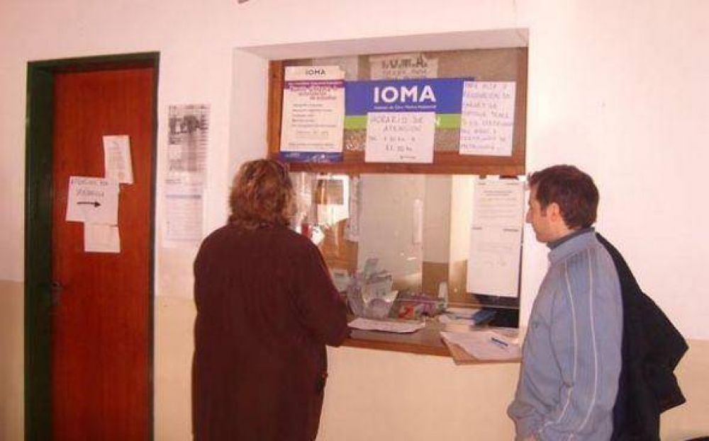 M�dicos no descartan dejar de atender a afiliados de IOMA
