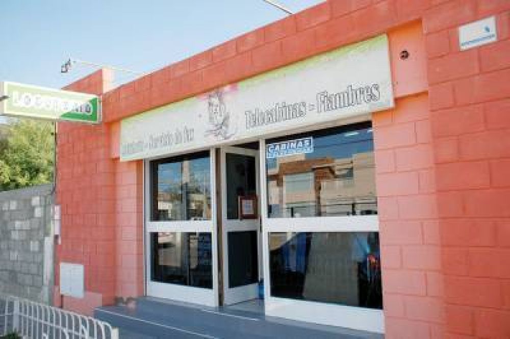 A punta de escopeta y a plena tarde, asaltan locutorio de Roca casi Kennedy