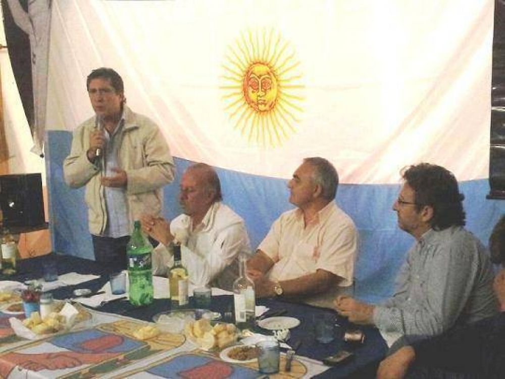PALLARES EN EL LANZAMIENTO DEL FRENTE RENOVADOR PERONISTA EN BERISSO