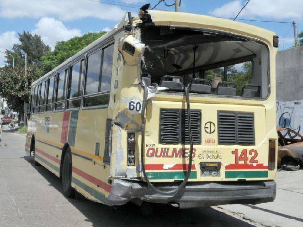 FLORENCIO VARELA: Varios heridos tras un choque de colectivos