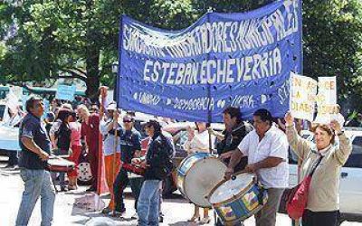 ECHEVERR�A: La CICOP se manifest� en la Municipalidad, sin poder reunirse con Gray