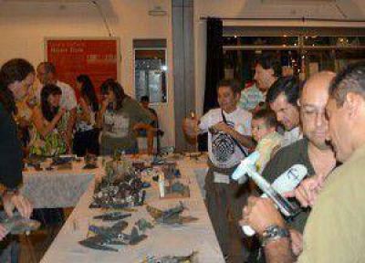  Modelistas de Salta, Jujuy y Tucum�n exhibieron en el Centro Cultural �H�ctor Tiz�n�