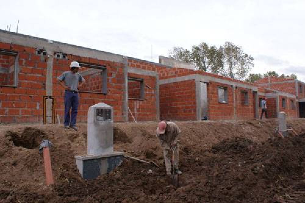 Ratificaron convenio por construcci�n de 62 viviendas en Irigoyen: se trata de las unidades habitacionales que ser�n entregadas a empleados municipales 