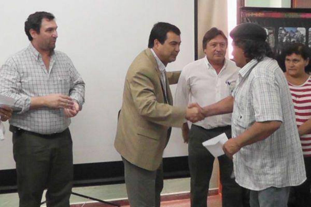 Entregaron subsidios a productores caprinos 