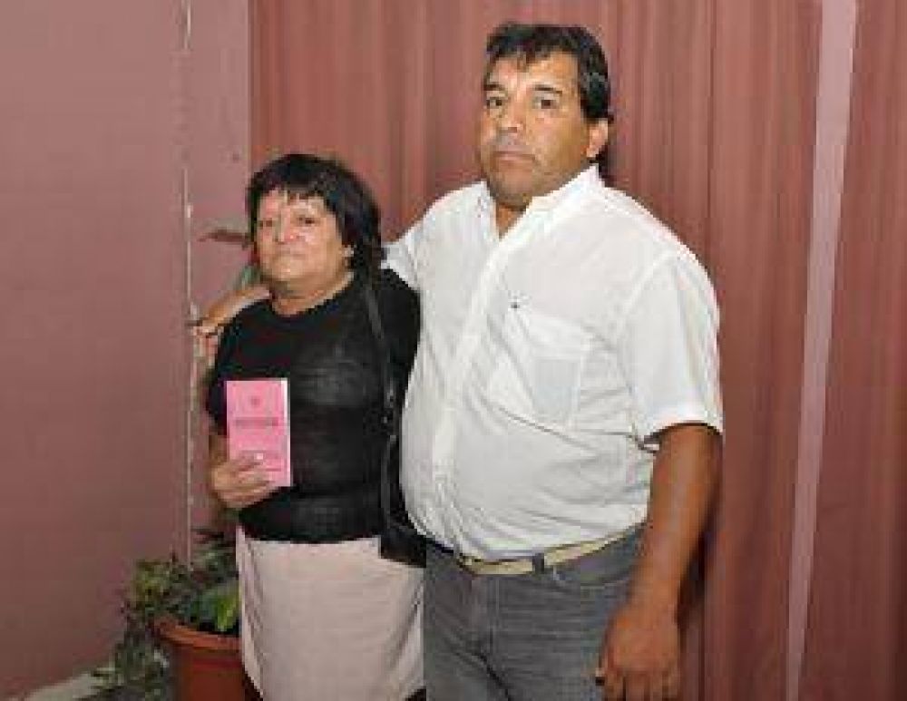 Dos parejas dieron el s� el �martes 13� 
