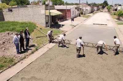 OBRAS DE ASFALTADO EN VILLA SUIZA