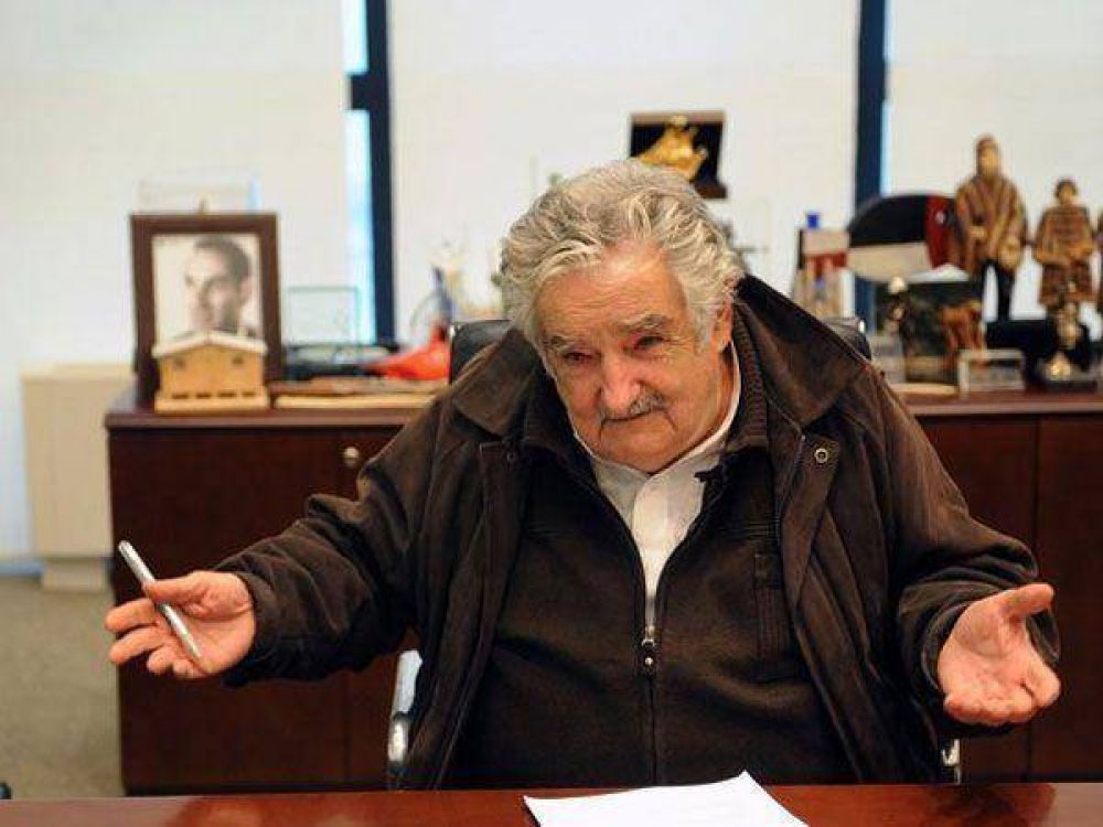 Mujica: "La marihuana merece que la tratemos con m�s respeto"