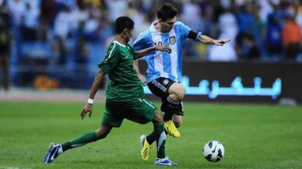 La Selecci�n no tuvo magia en Riad y se llev� un flojo empate