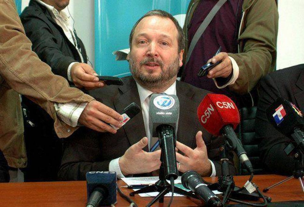 El Grupo Clar�n y LU 37 deber�n adecuarse a la nueva Ley de Medios
