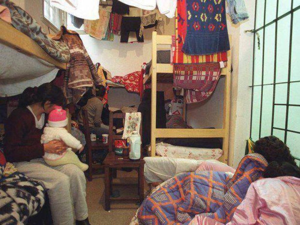 Llueven h�beas corpus en Or�n por los presos federales hacinados