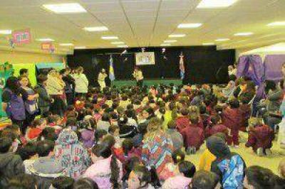 Educaci�n llev� a cabo la 8va Muestra Anual de Bibliotecas Escolares