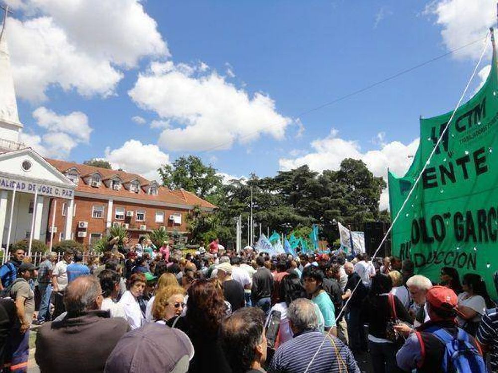 Fuerte reclamo laboral de los trabajadores de Jos� C Paz