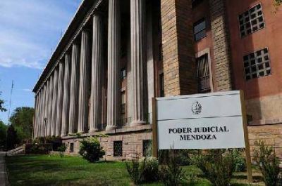 El Gobierno quiere que la gente elija a los fiscales penales