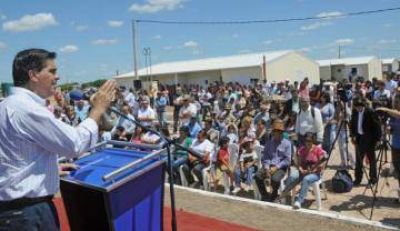 VILLA BERTHET: CAPITANICH ENTREG� VIVIENDAS