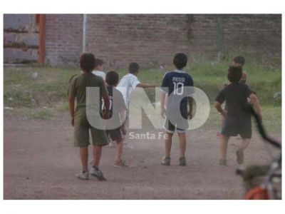 Unos 30 nenes mayores de 8 a�os esperan ser adoptados