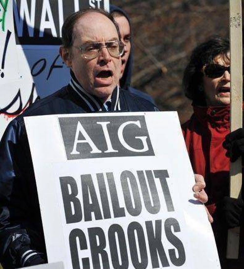 AIG: empiezan a devolver los millonarios bonos