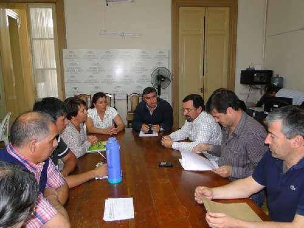 REUNI�N EN EL CONCEJO POR TRABAJOS EN EL BALNEARIO