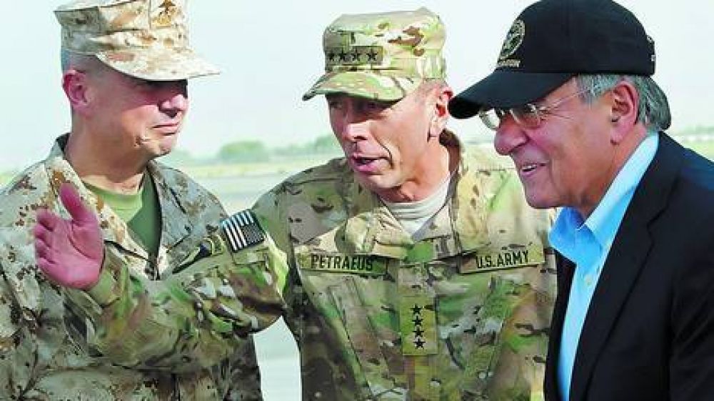 La amante de Petraeus ten�a documentos secretos de la CIA en su casa